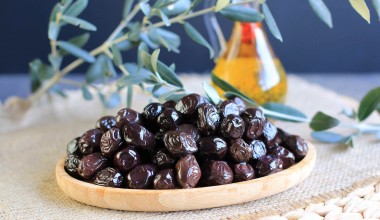 ZEYTHIN HÜRREM İRİ SİYAH 210-250KLB 1KG